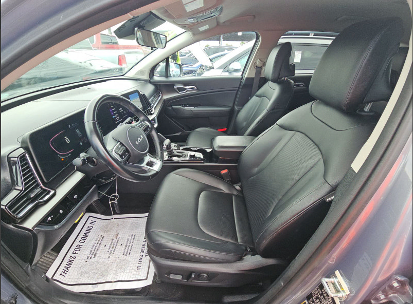 Used 2023 Kia Sportage EX FWD image 5