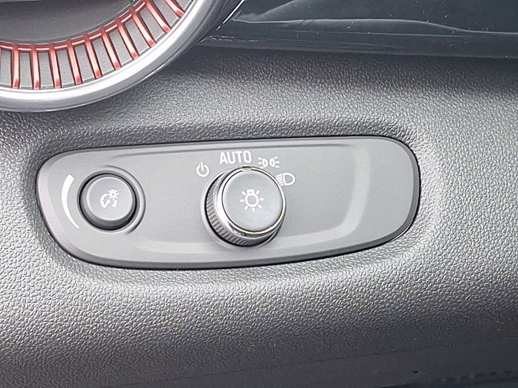 New 2026 Chevrolet Trax RS w/ Driver Confidence Package image 28