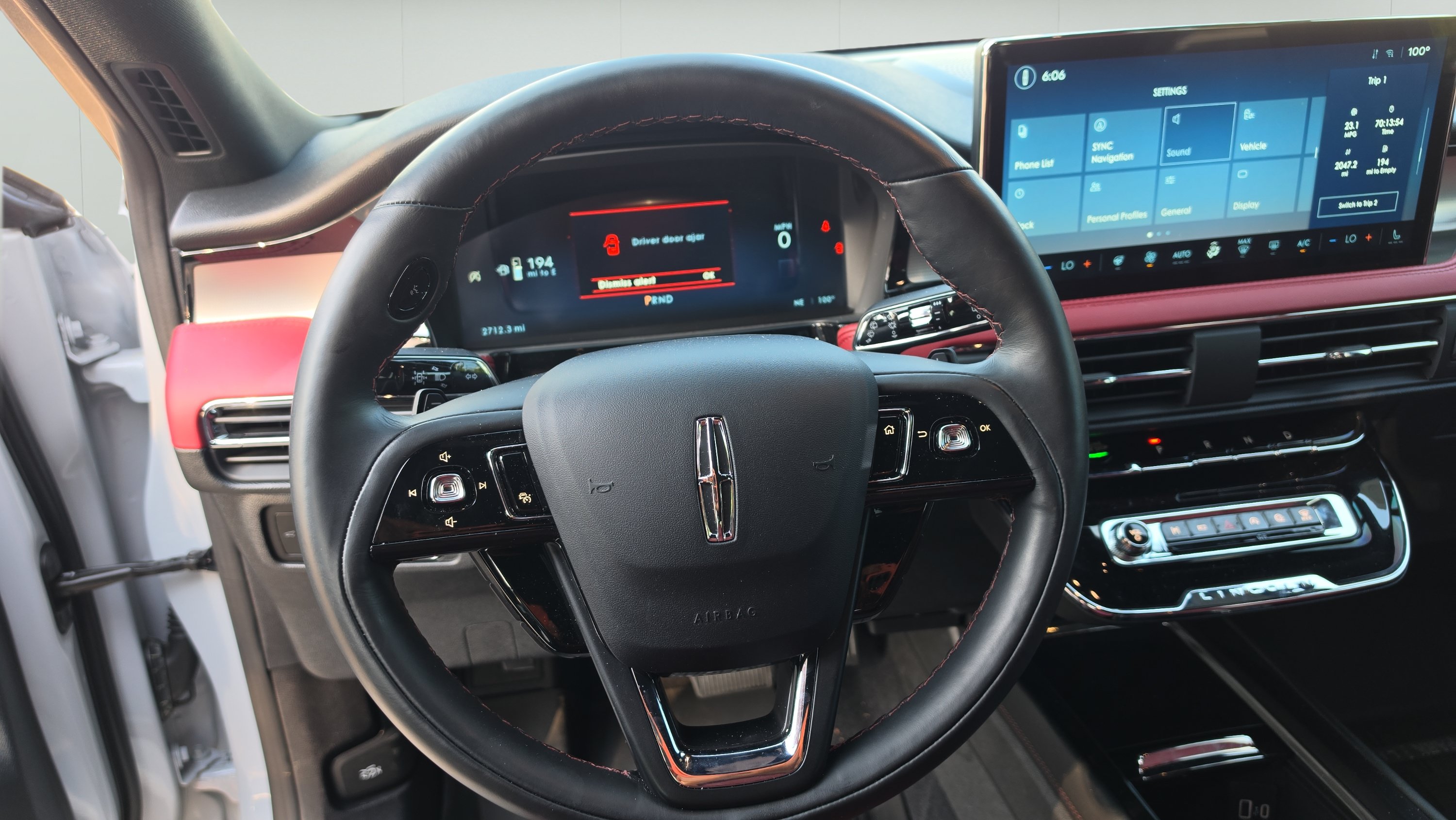 New 2026 Lincoln Corsair Reserve w/ Jet Appearance Package FWD image 11