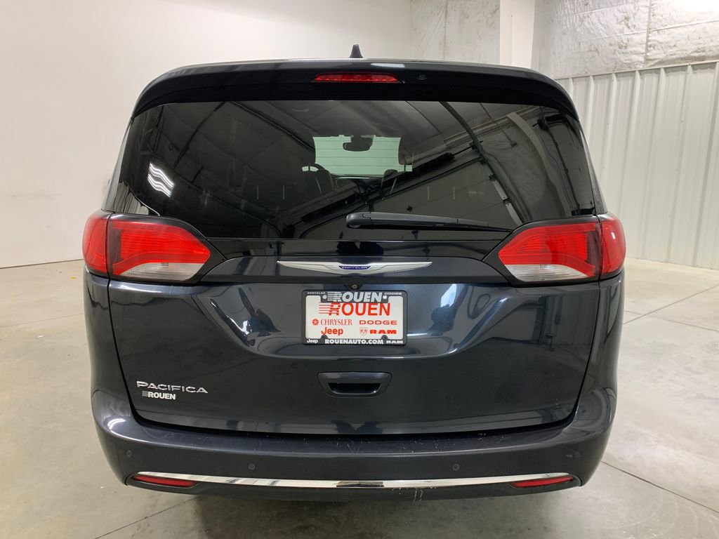 Used 2019 Chrysler Pacifica Touring-L Plus w/ Advanced Safetytec Group FWD image 28