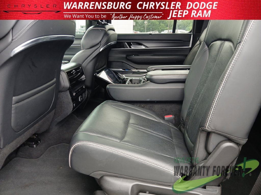 Used 2024 Jeep Grand Wagoneer L Series II w/ Quick Order Packagew 28T AWD/4WD image 15