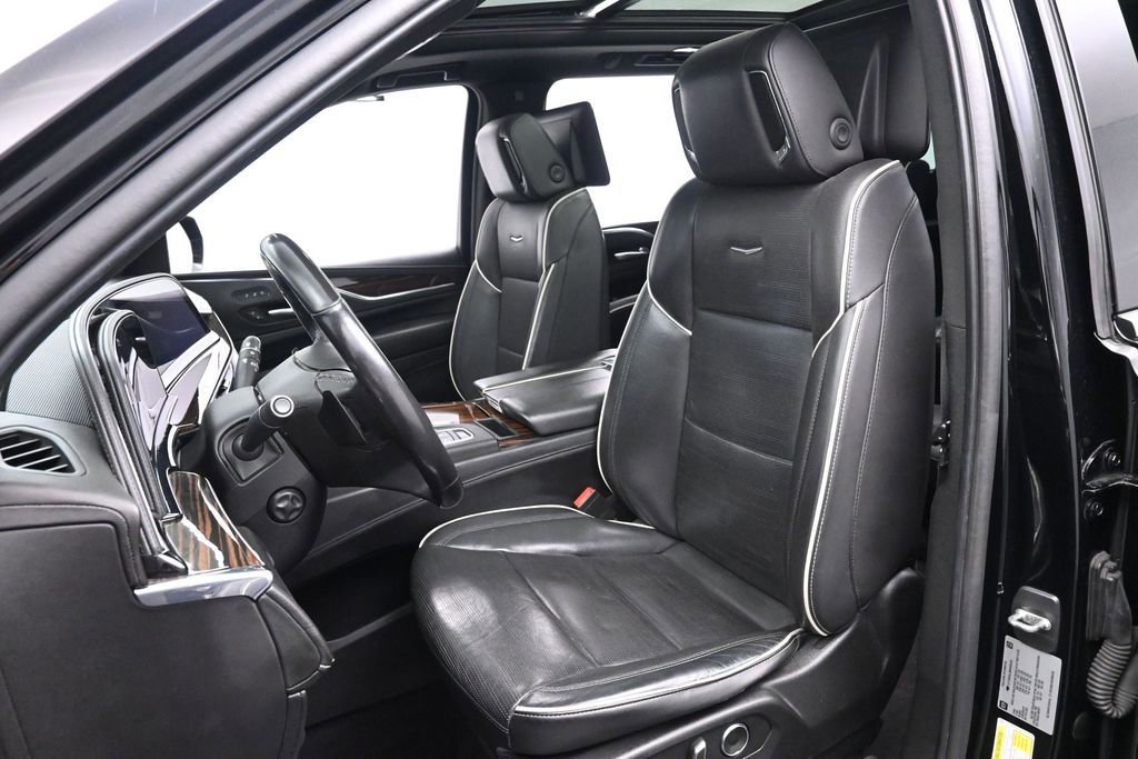 Used 2021 Cadillac Escalade ESV Premium Luxury AWD/4WD image 15