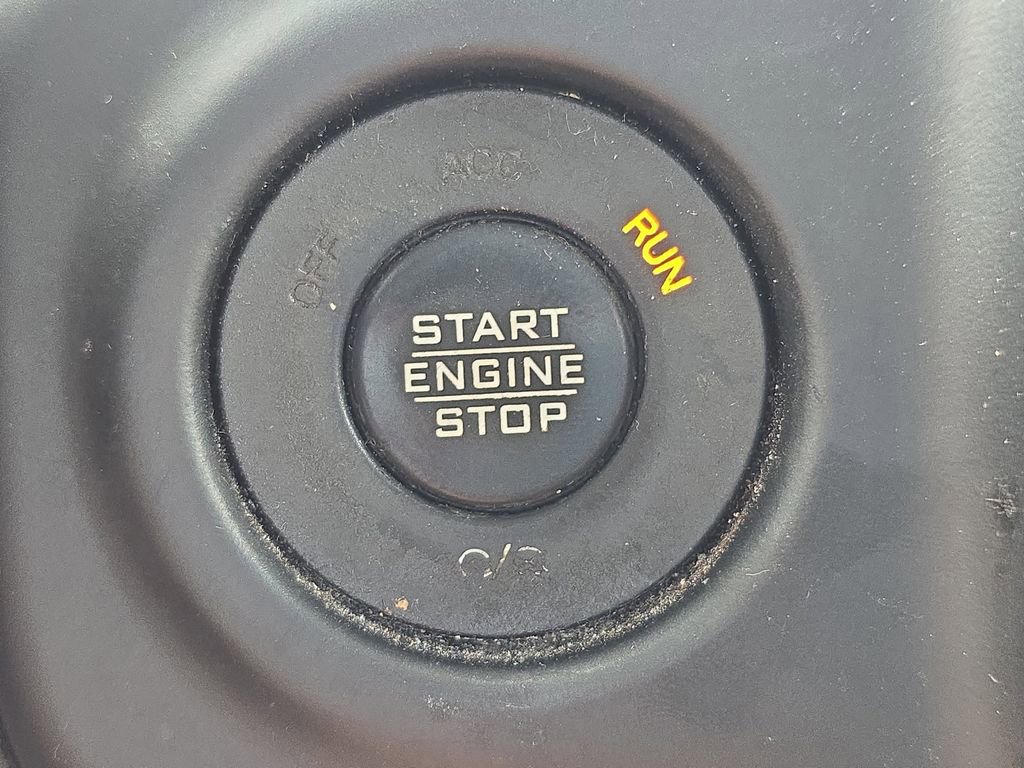 Used 2021 Jeep Gladiator Overland image 28