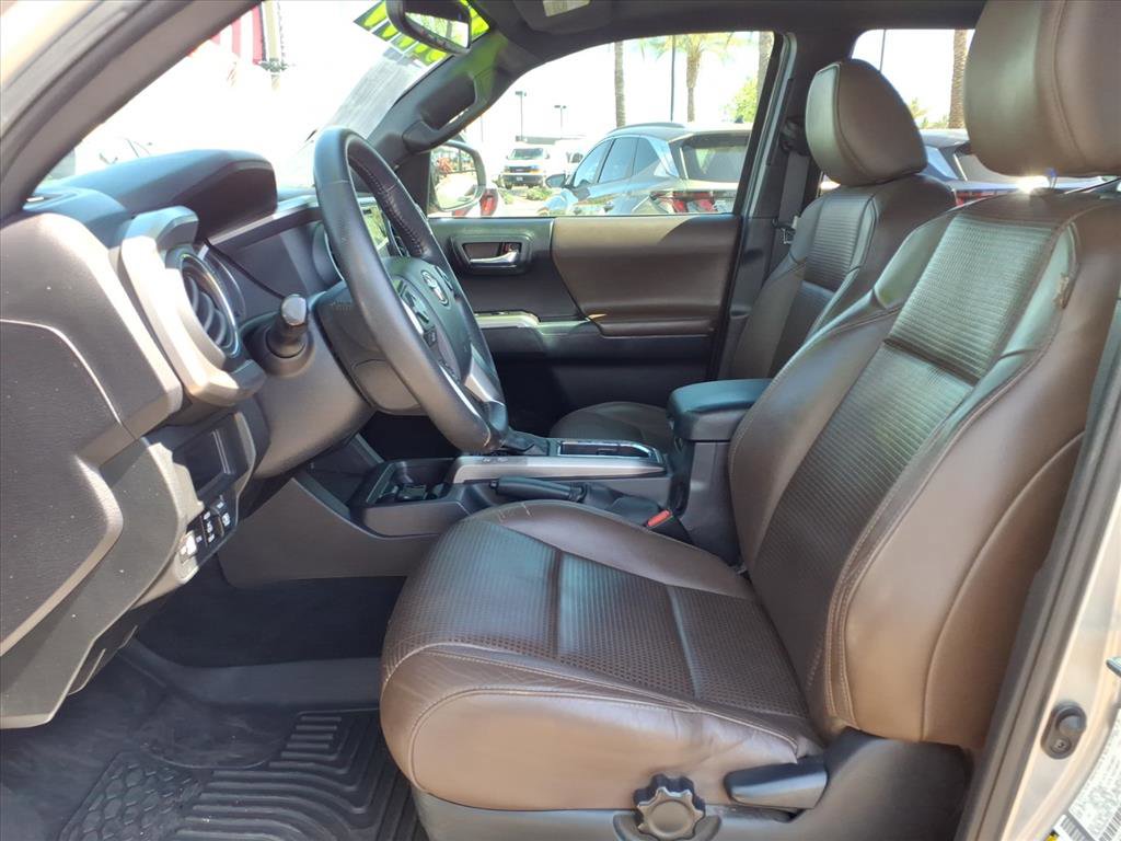 Used 2017 Toyota Tacoma Limited image 19