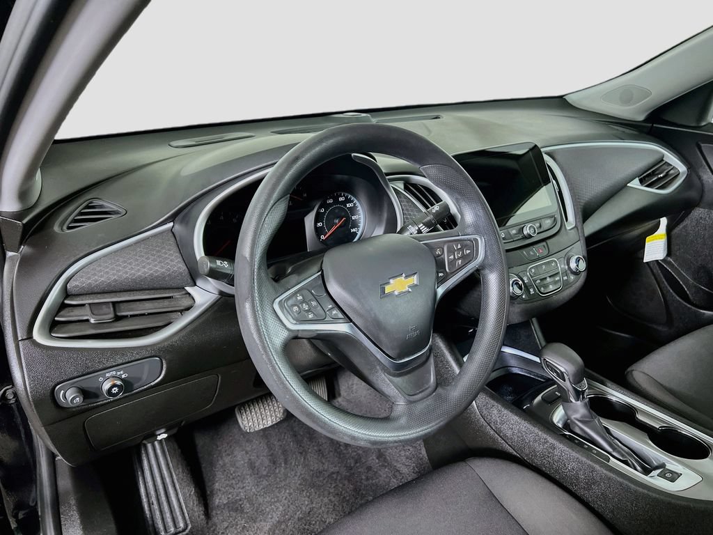 Used 2023 Chevrolet Malibu LT FWD image 11