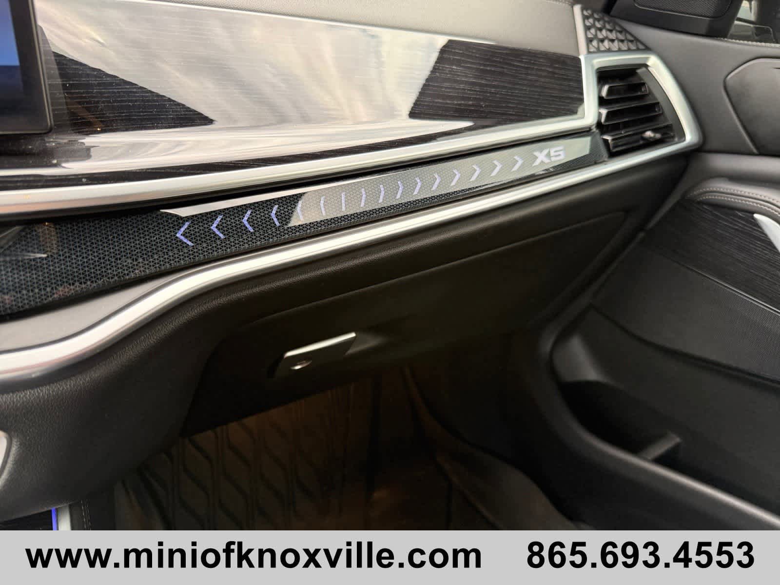 Used 2024 BMW X5 xDrive40i w/ M Sport Package image 33