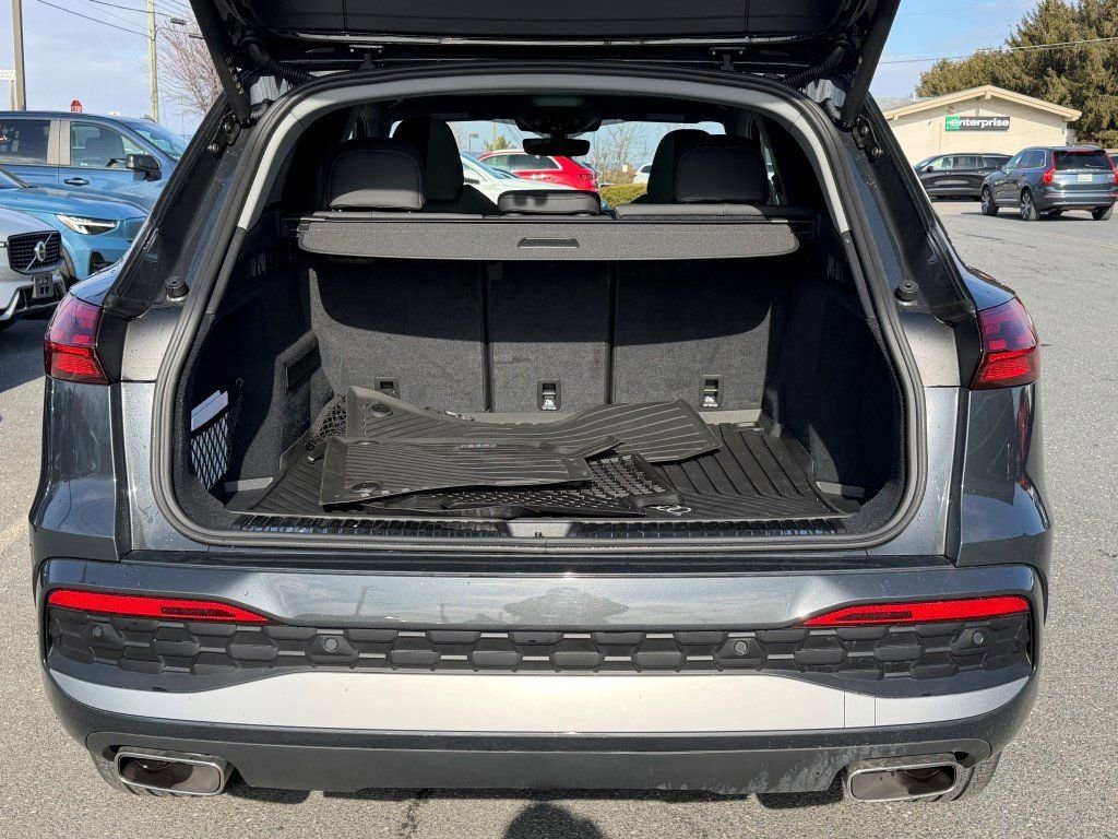 Certified 2025 Audi Q5 Premium Plus image 20