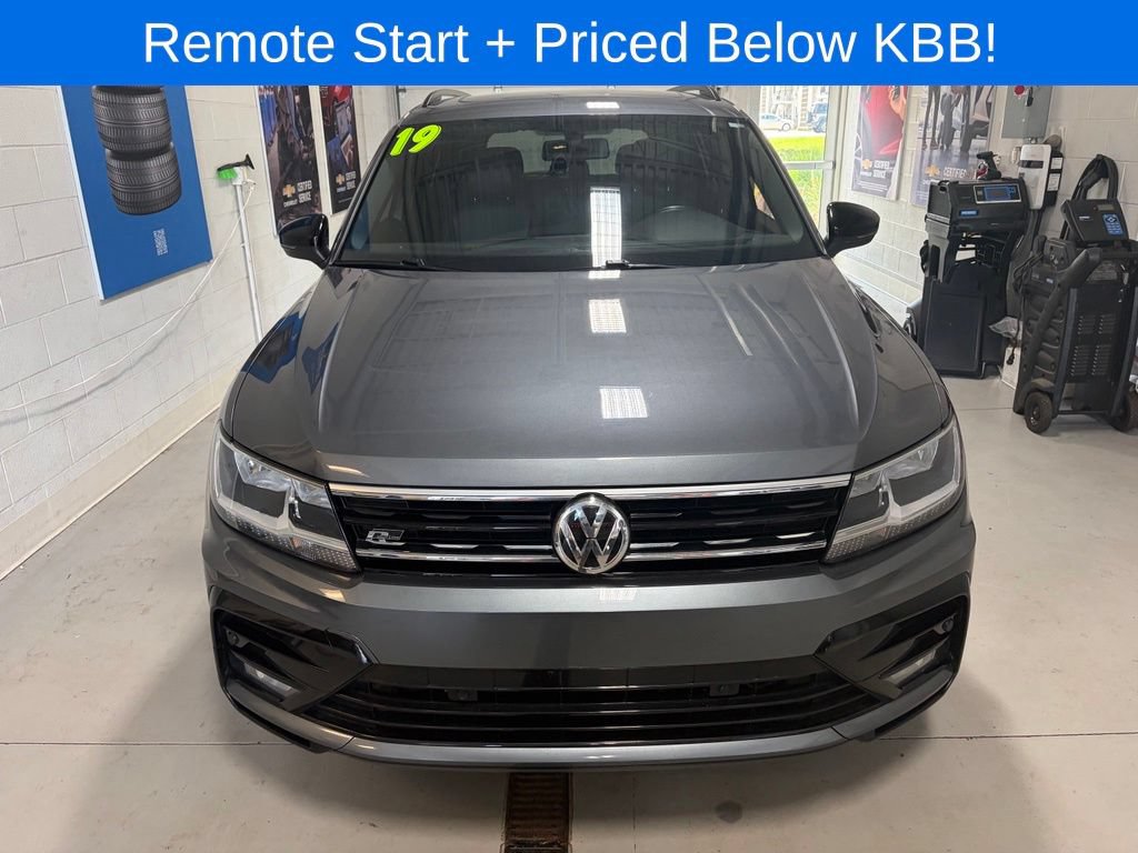 Used 2019 Volkswagen Tiguan SEL Premium R-Line AWD/4WD image 2