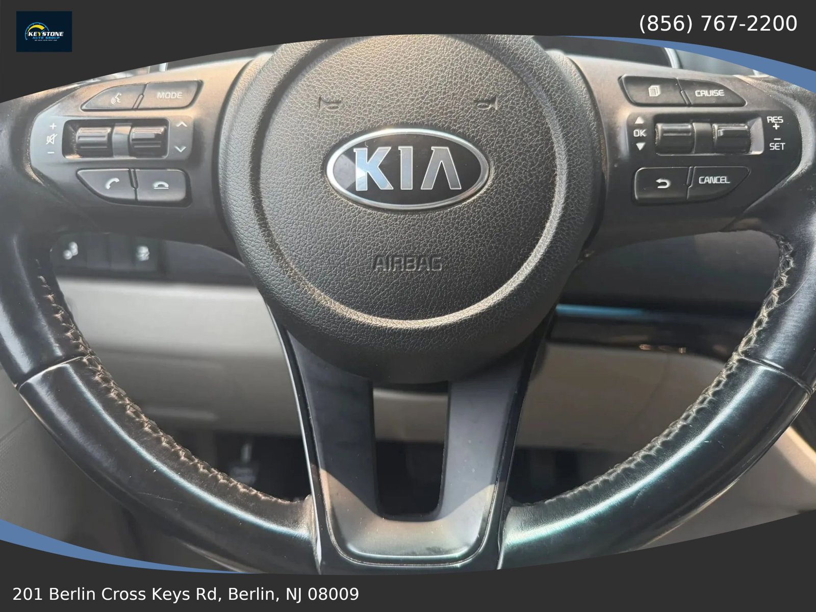 Used 2021 Kia Sedona EX FWD image 23