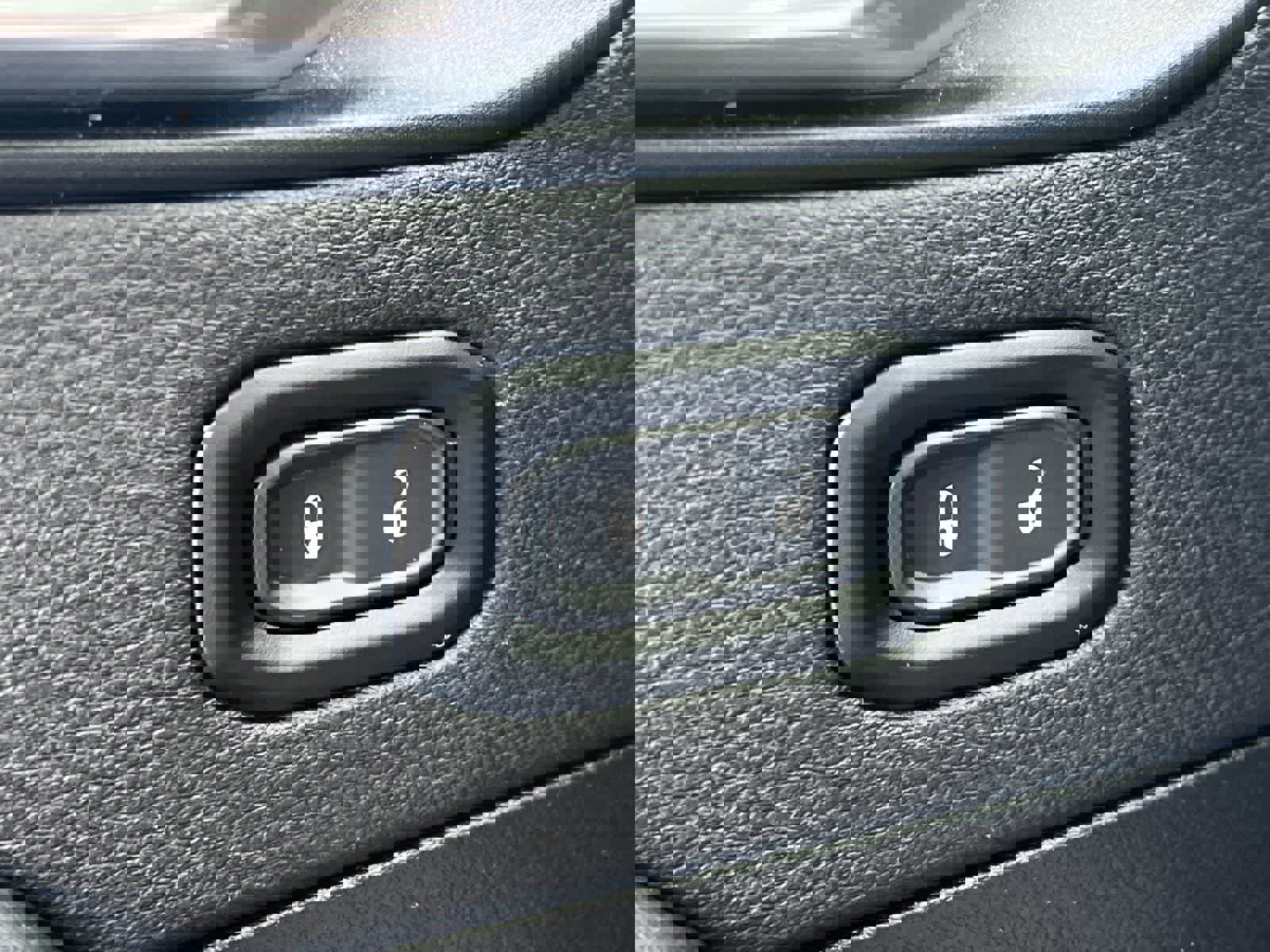 Used 2023 Jeep Wrangler Sahara image 14