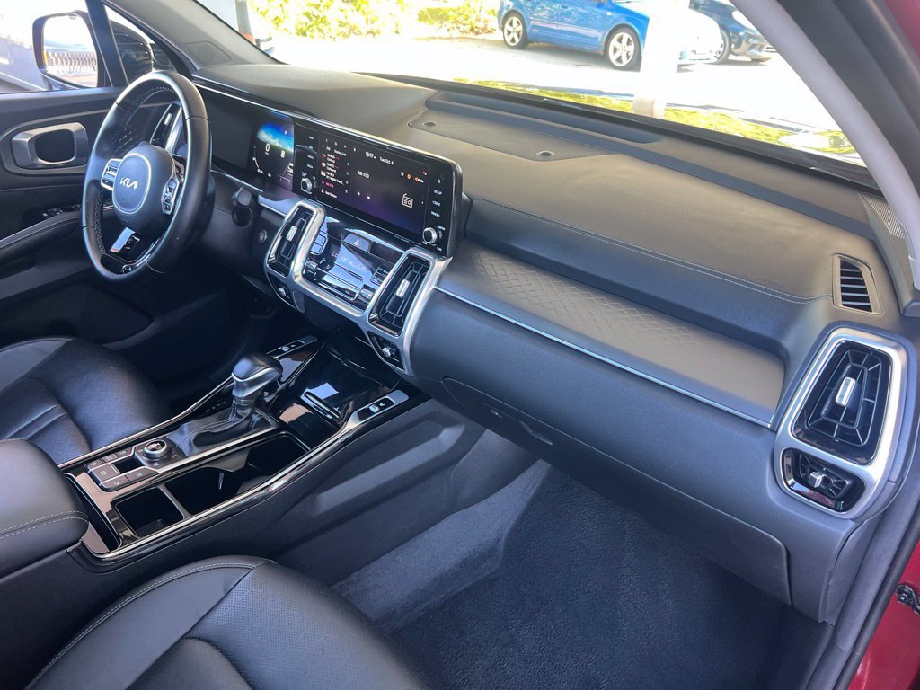 Used 2023 Kia Sorento SX AWD/4WD image 23