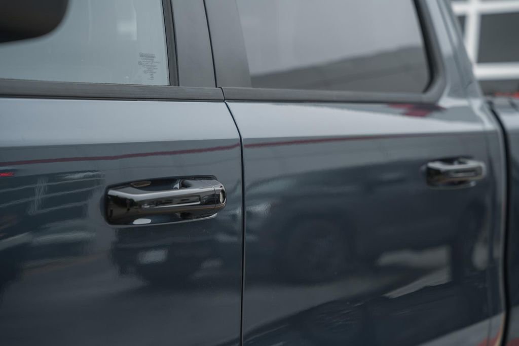 New 2026 RAM 1500 Laramie AWD/4WD image 19