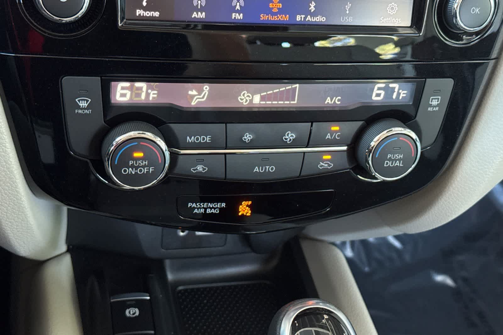 Used 2022 Nissan Rogue Sport SL AWD/4WD image 23