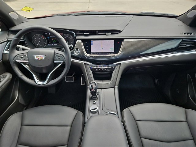 Used 2024 Cadillac XT6 Sport w/ Technology Package image 10