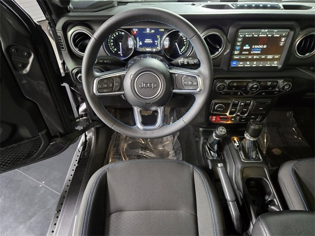 Used 2023 Jeep Wrangler Unlimited Rubicon 4xe image 16