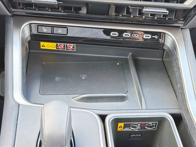 New 2026 Lexus TX 500h AWD image 32