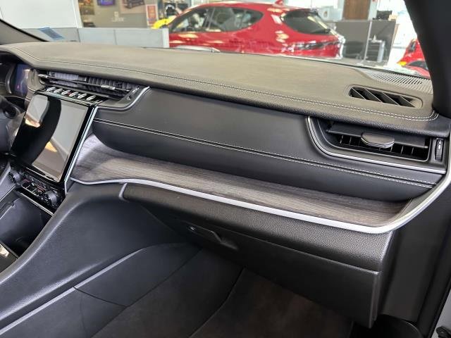 Used 2024 Jeep Grand Cherokee Limited 4xe image 30