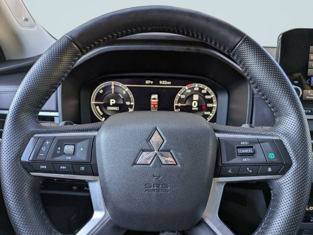 Used 2023 Mitsubishi Outlander SEL AWD/4WD image 30