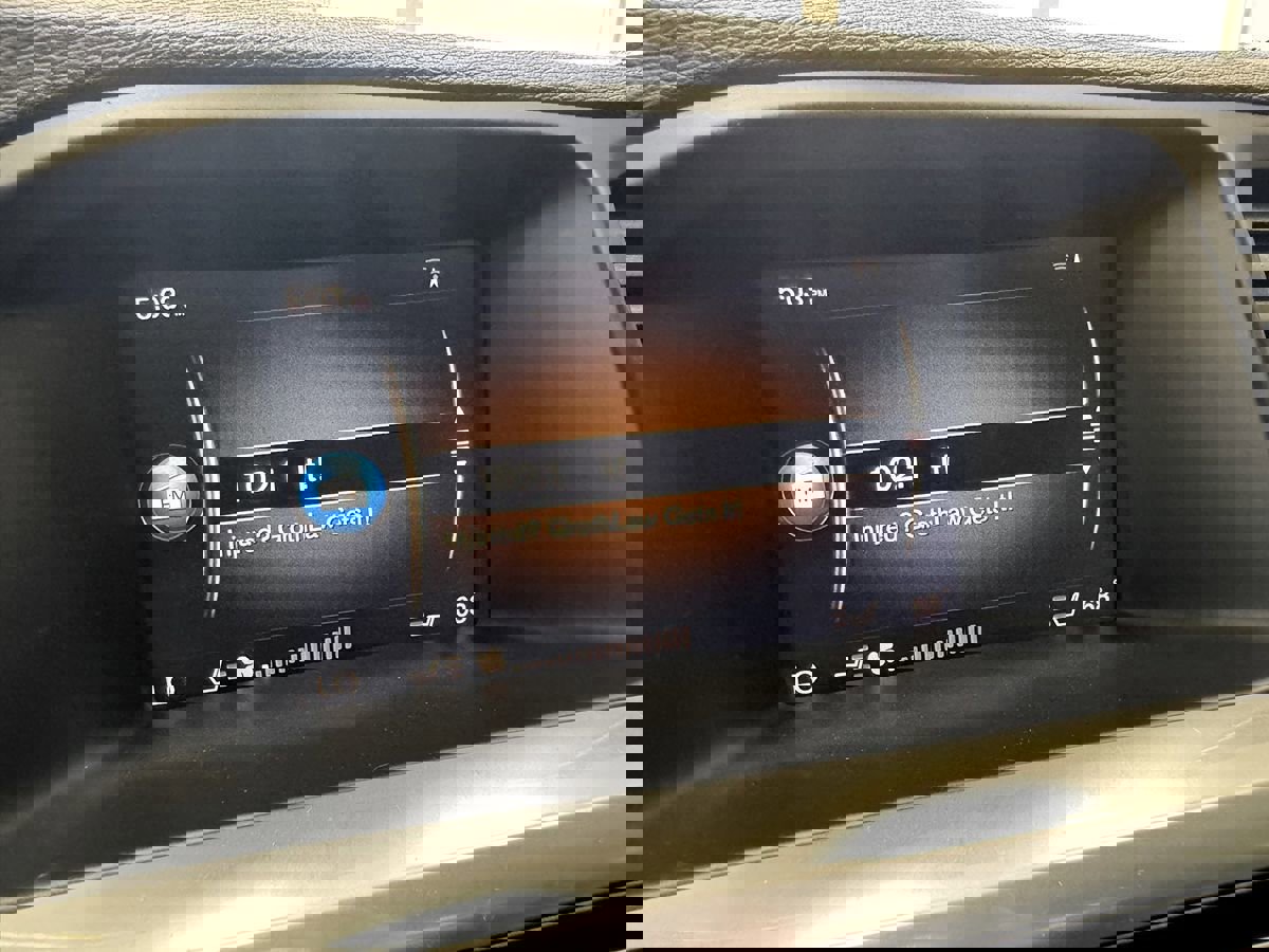 Used 2018 Volvo V60 T5 Cross Country w/ Convenience Package image 25