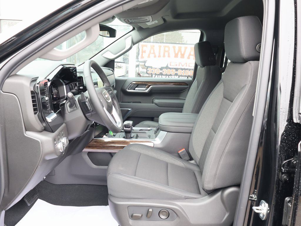 New 2026 GMC Sierra 1500 Elevation w/ LPO, Elevation Black Package image 14