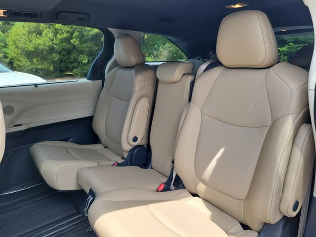 Used 2021 Toyota Sienna XLE FWD image 9