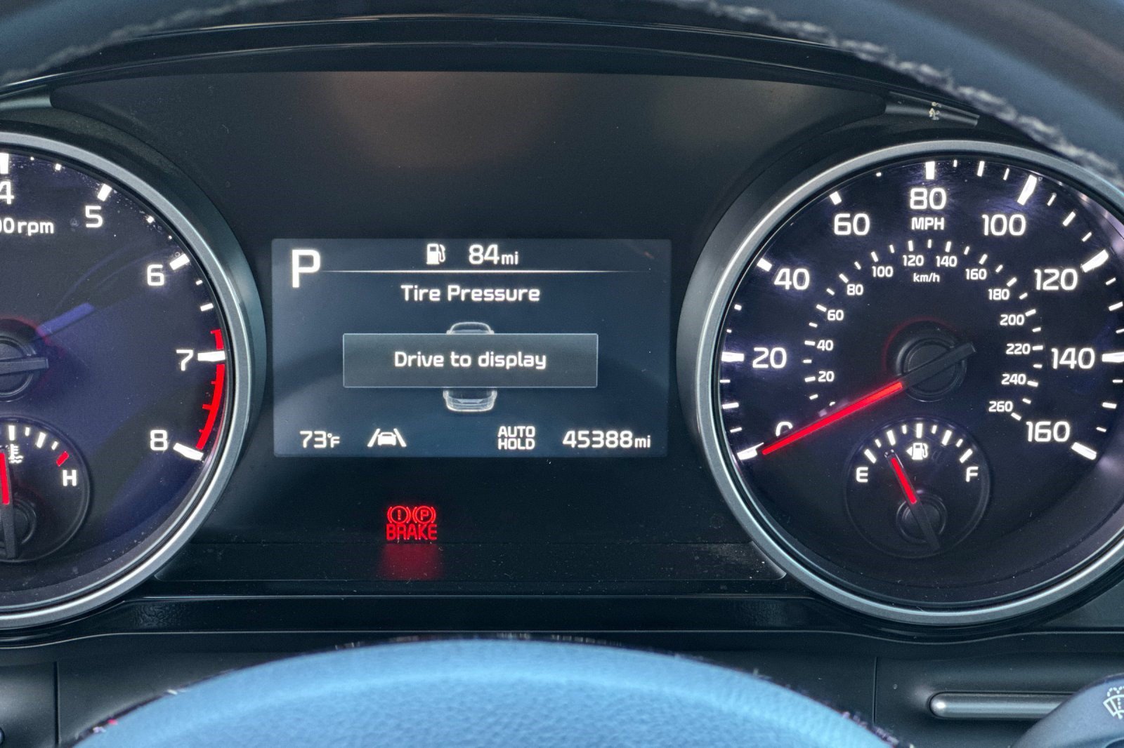Used 2024 Kia Carnival EX FWD image 24