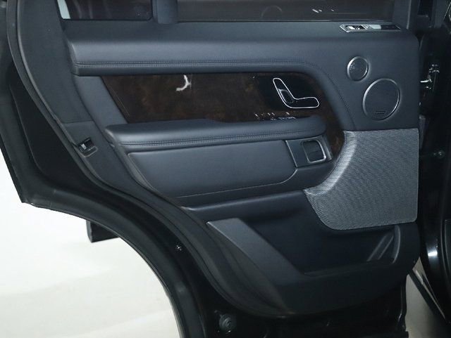 Used 2020 Land Rover Range Rover HSE image 13