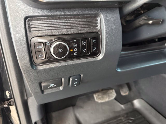 Used 2025 Ford F350 Lariat AWD/4WD image 16