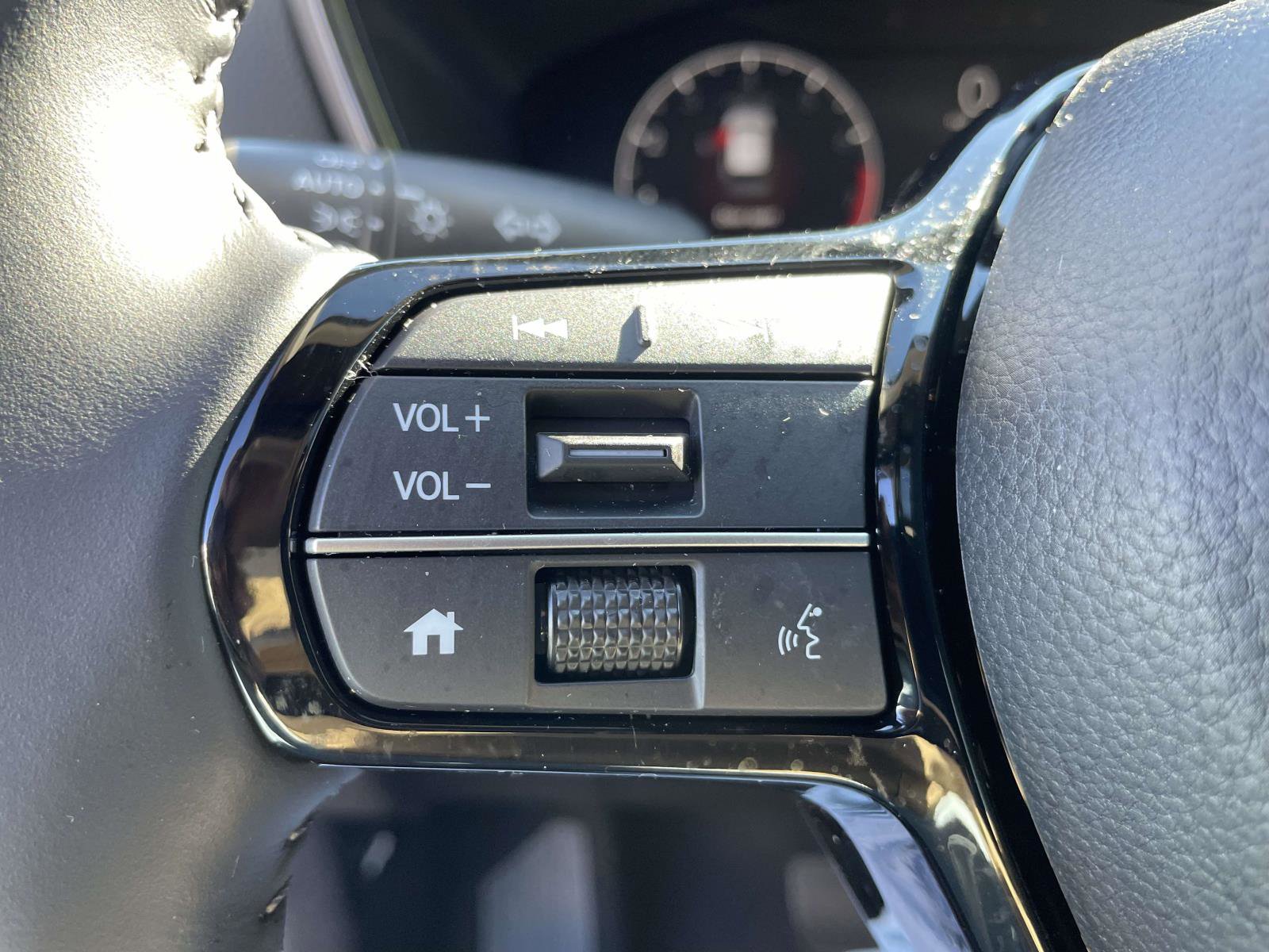 Certified 2025 Honda CR-V EX-L image 17