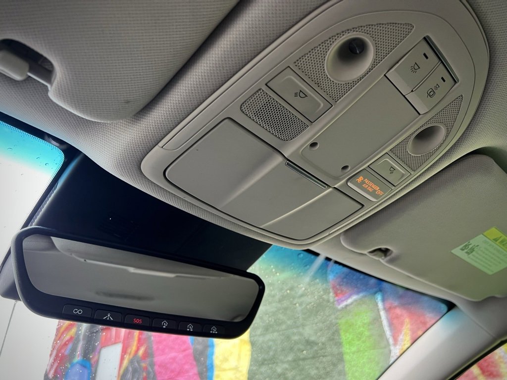 Used 2022 Genesis G70 2.0T image 46