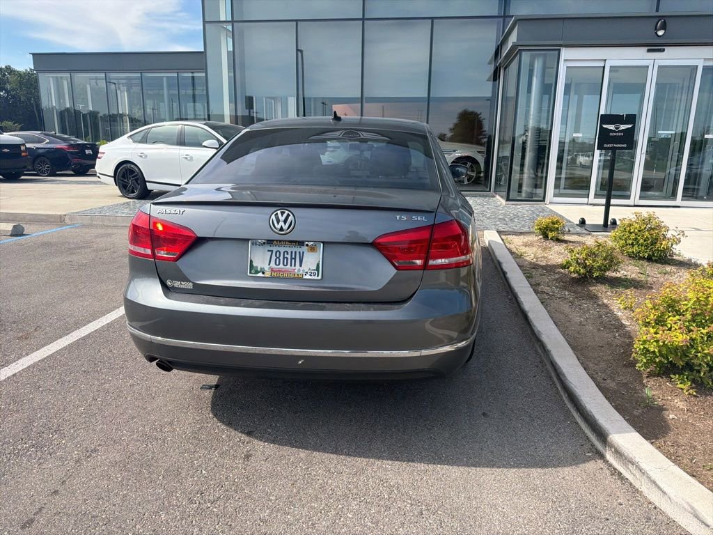 Used 2014 Volkswagen Passat 1.8T SEL Premium FWD image 9