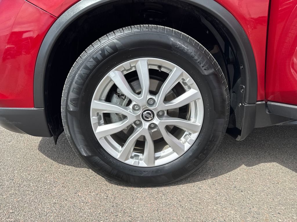 Used 2020 Nissan Rogue SV AWD/4WD image 26