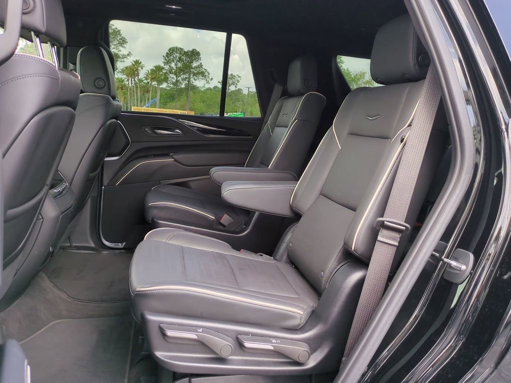 Used 2024 Cadillac Escalade Sport w/ Touring Package image 13