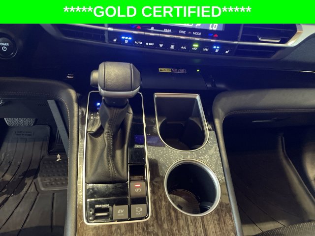 Used 2025 Toyota Sienna Platinum AWD/4WD image 26