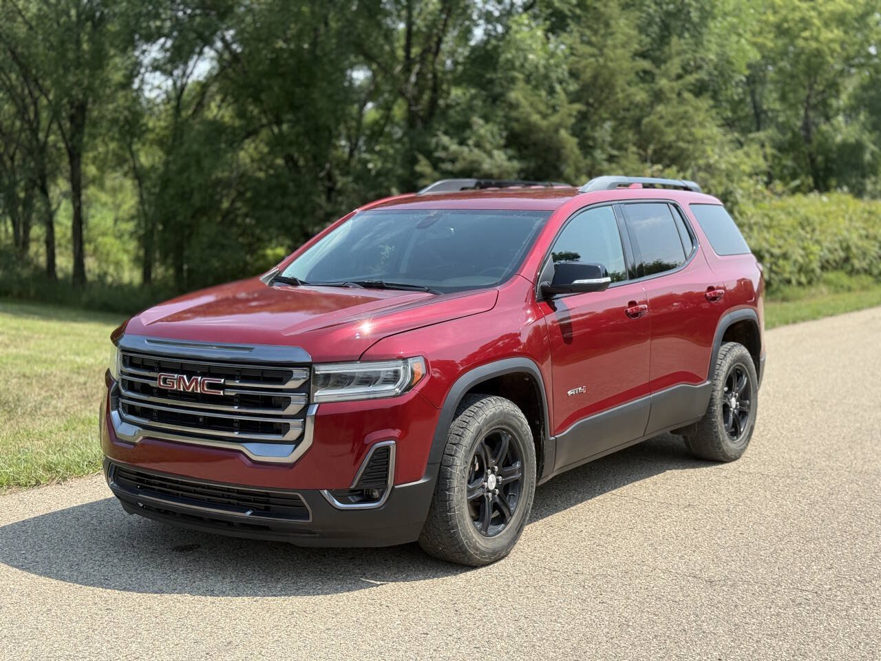 Used 2020 GMC Acadia AT4 AWD/4WD image 2