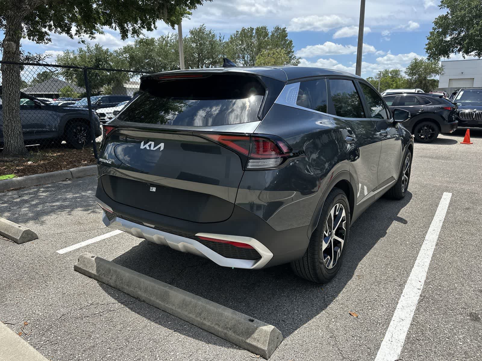 Used 2024 Kia Sportage EX FWD image 8