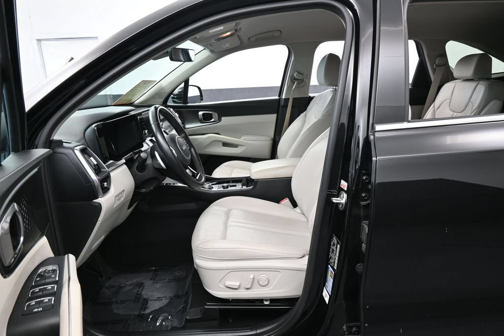 Used 2023 Kia Sorento EX FWD image 11