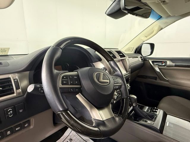 Used 2021 Lexus GX 460 Premium w/ Premium Package image 15