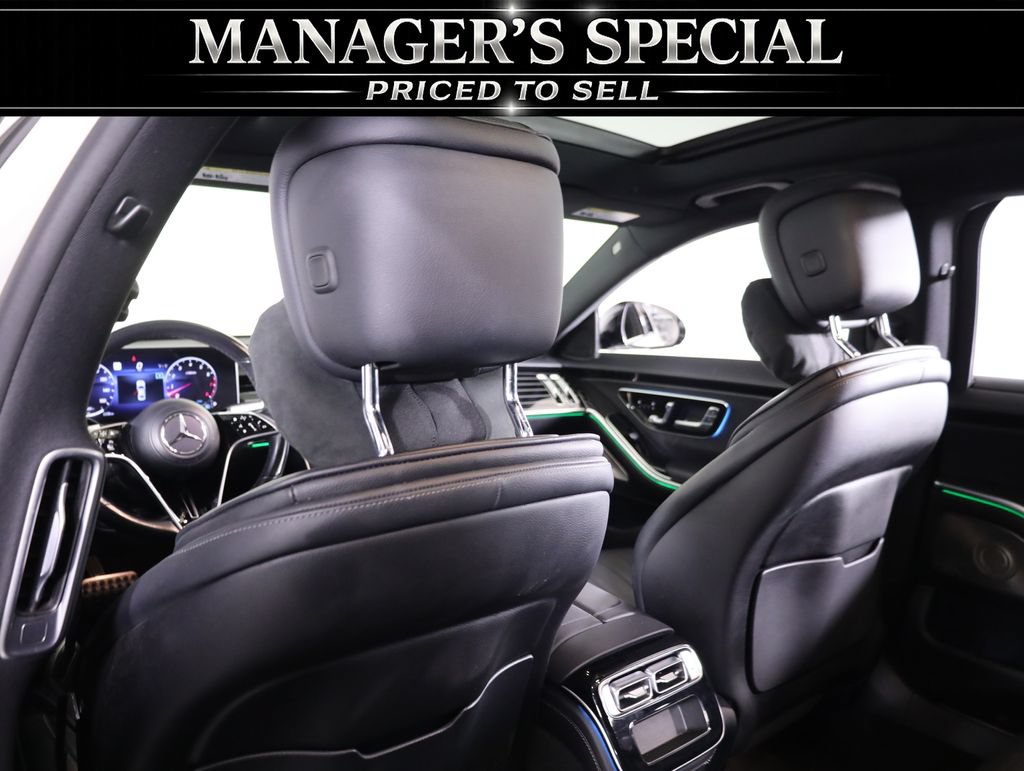 Used 2022 Mercedes-Benz S 500 4MATIC w/ AMG Line Package image 31