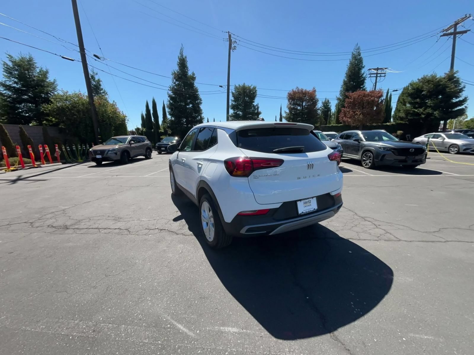 Used 2025 Buick Encore GX Preferred AWD/4WD image 10