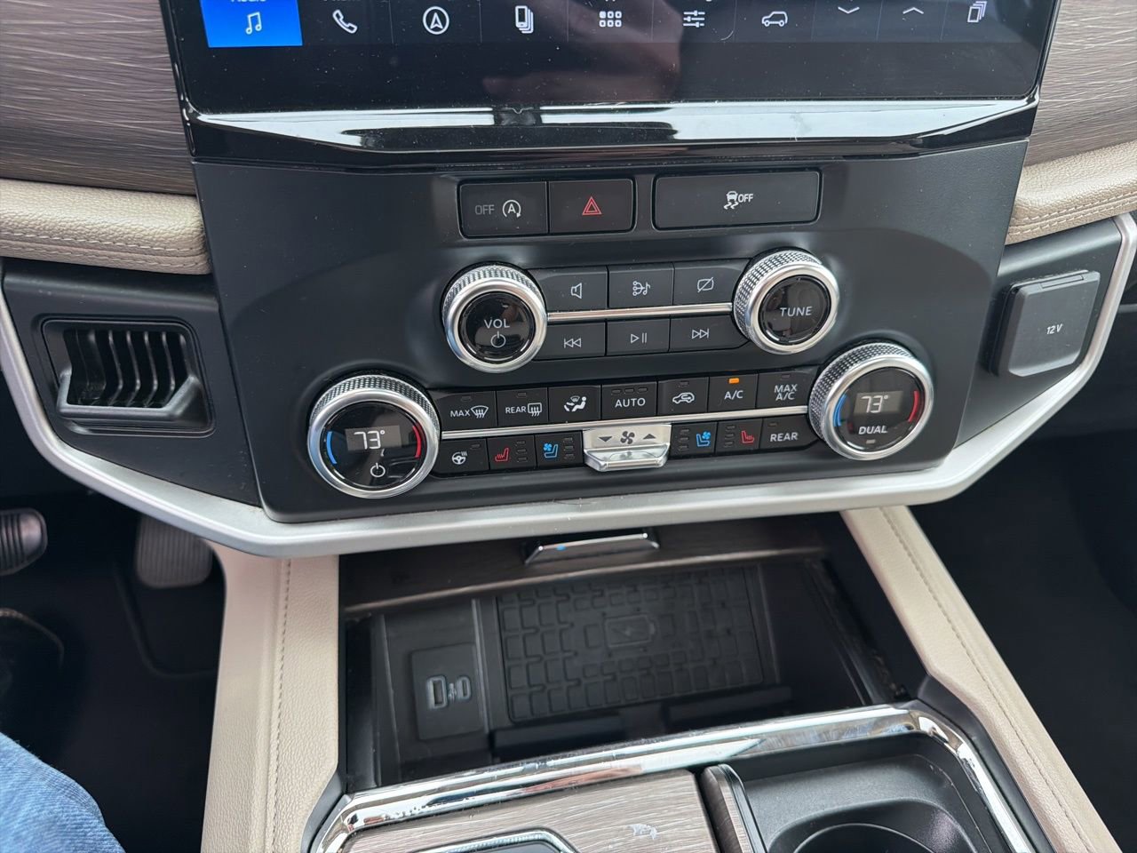 Used 2024 Ford Expedition Max Limited RWD image 36