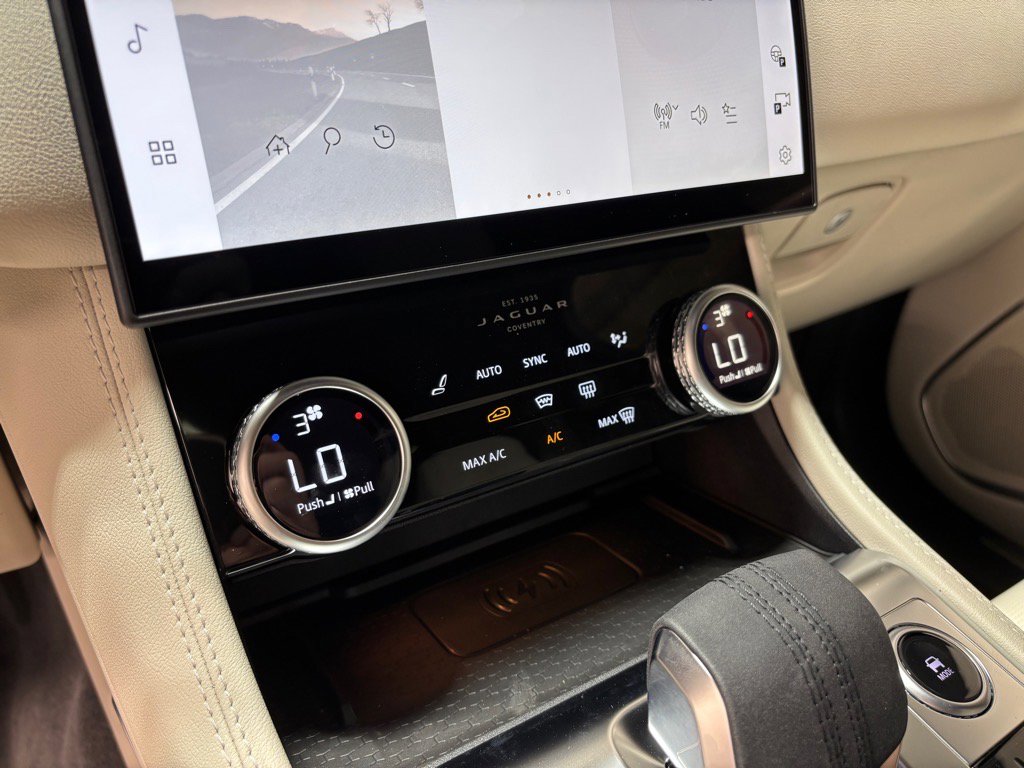 New 2026 Jaguar F-PACE R-Dynamic S image 15