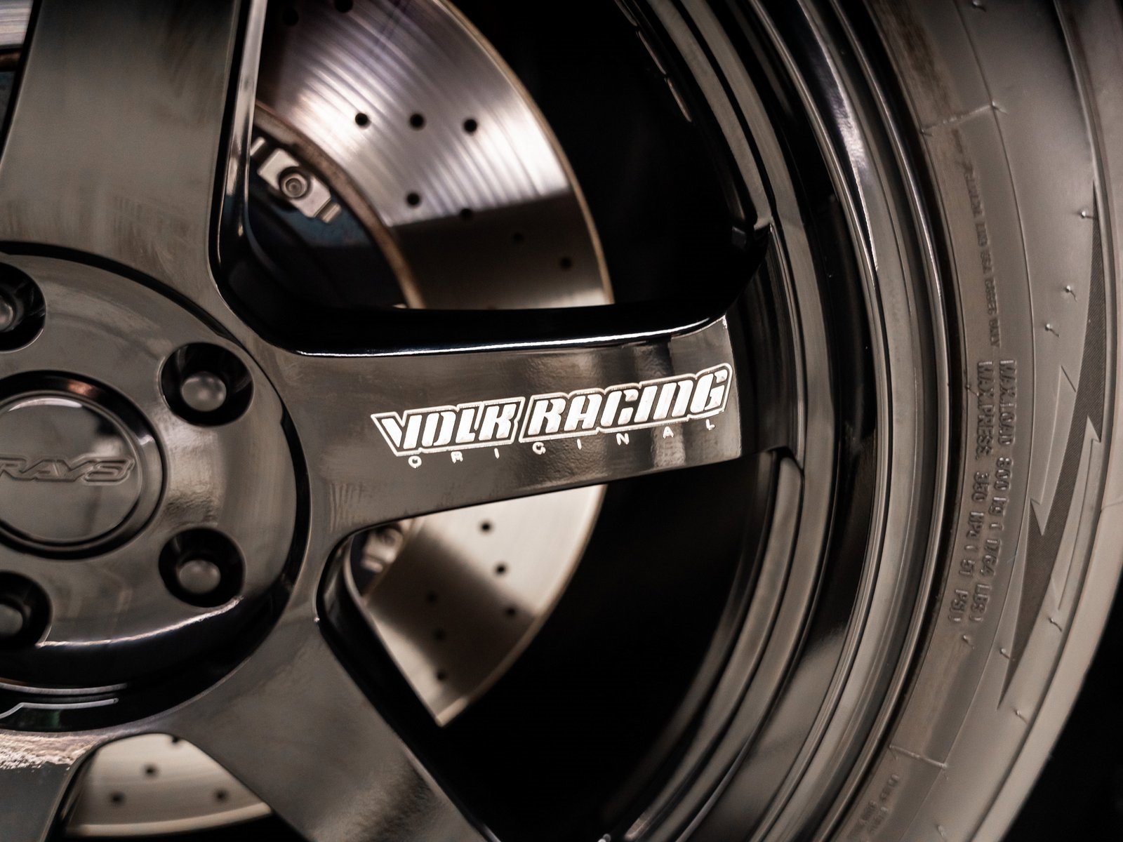 Used 2023 Nissan GT-R Premium w/ Floor Mat Package image 22