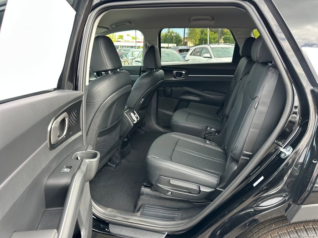 New 2025 Kia Sorento EX image 13