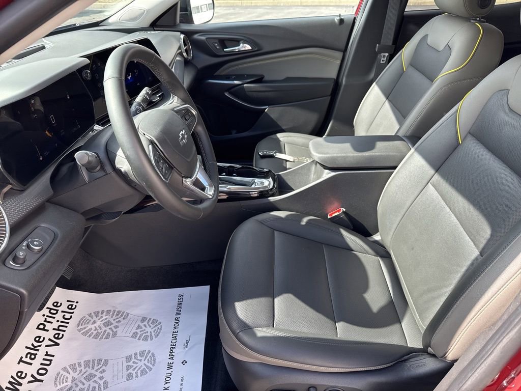 Used 2024 Chevrolet Trax ACTIV w/ Driver Confidence Package image 30