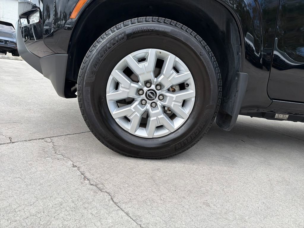 Used 2024 Nissan Frontier SV w/ SV Convenience Package image 11