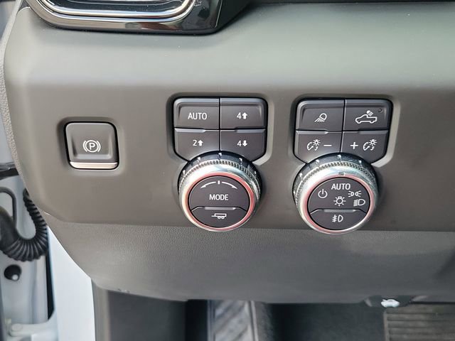 Used 2025 GMC Sierra 1500 AT4 w/ AT4 Premium Package AWD/4WD image 24