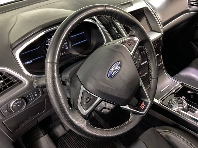 Used 2019 Ford Edge ST w/ Cold Weather Package AWD/4WD image 24