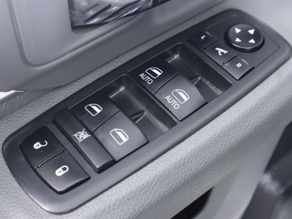 Used 2018 RAM 1500 Outdoorsman image 28