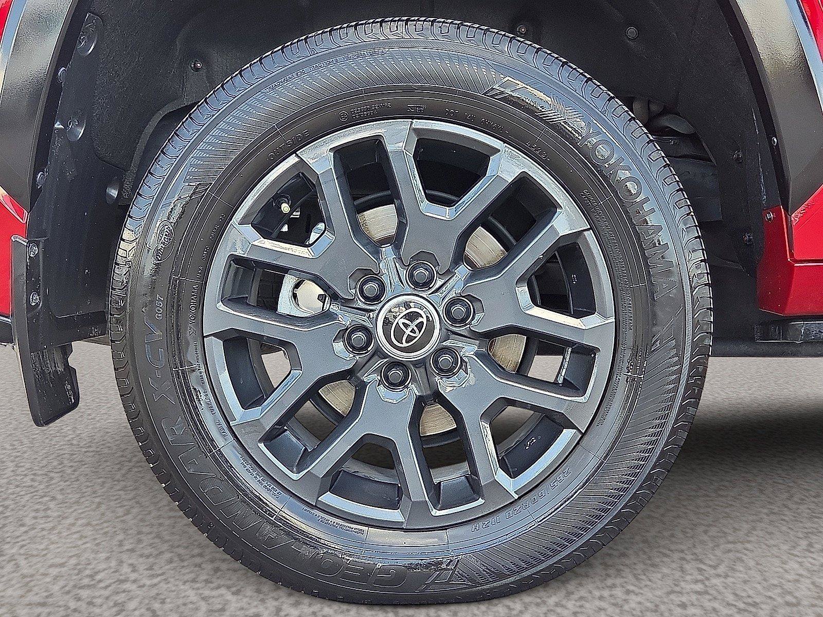 Used 2024 Toyota Sequoia Platinum AWD/4WD image 8